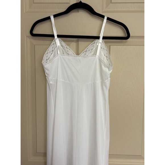 Vintage Vanity Fair Full Slip Off White Nylon Lace Made in USA Size 34 - Picture 5 of 7